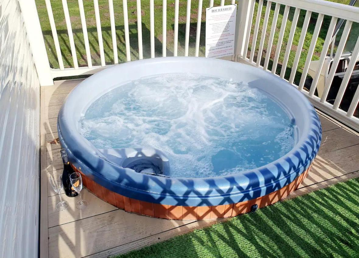 15 Kestrel Close Hot Tub Retreat Tattershall Extérieur photo