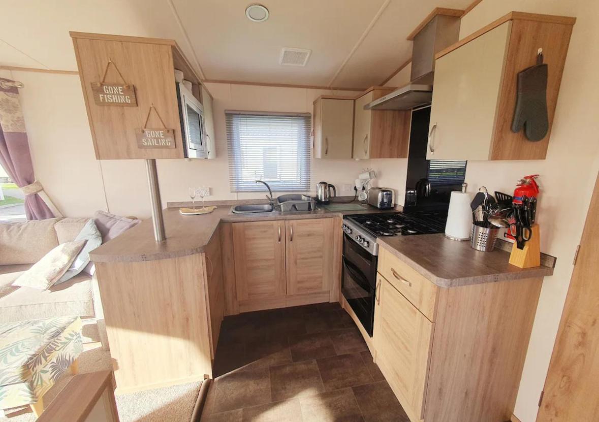 15 Kestrel Close Hot Tub Retreat Tattershall Extérieur photo