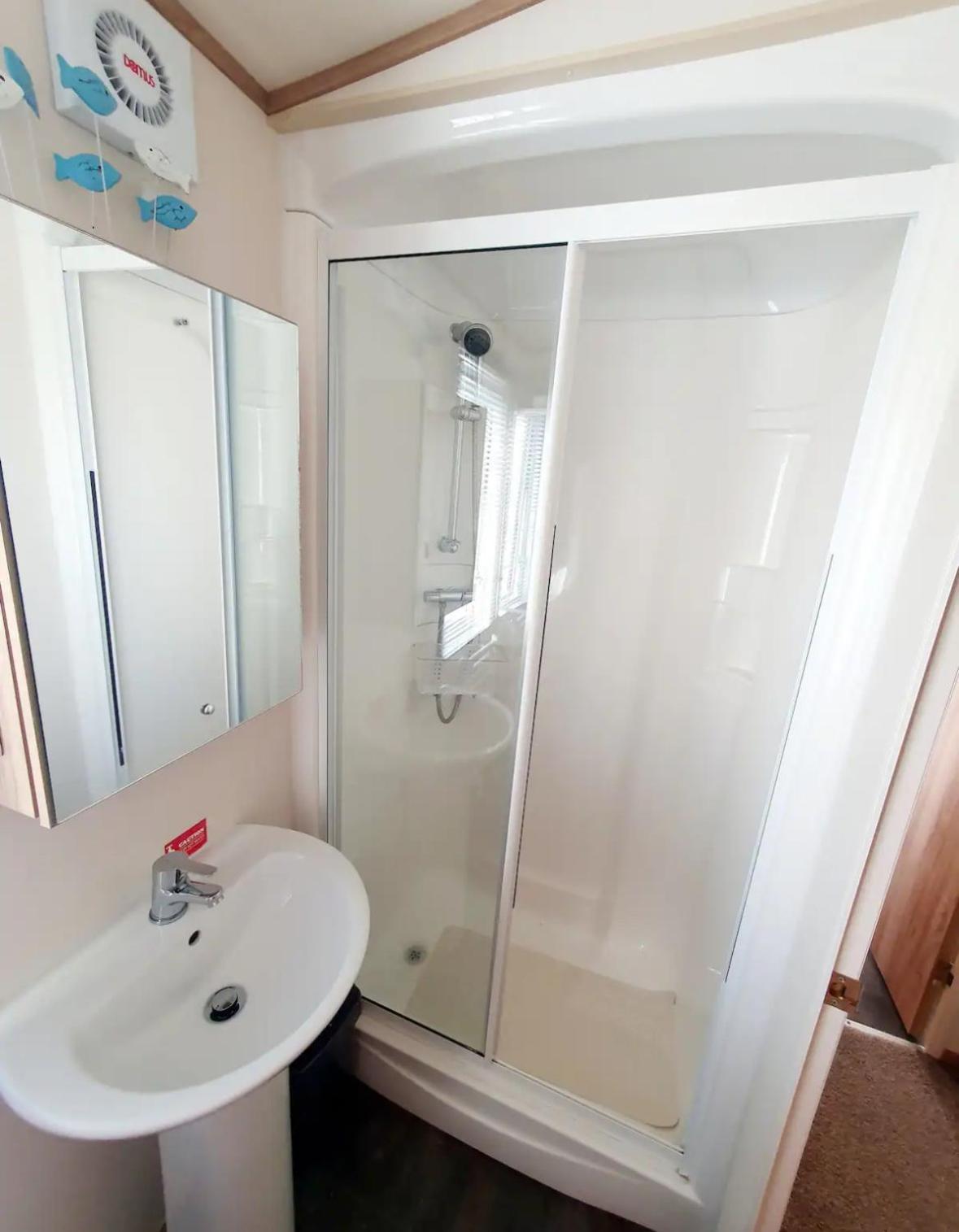 15 Kestrel Close Hot Tub Retreat Tattershall Extérieur photo